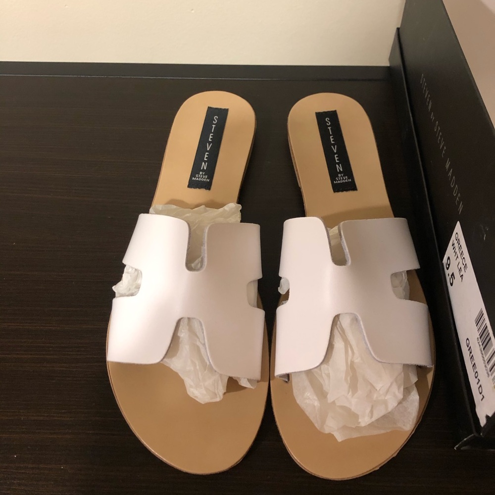 Steve Madden Greece White Leather Sandal